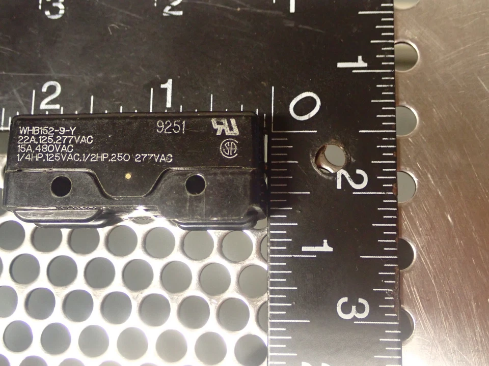 Unimax WHB152-9-Y 22A 125, 277VAC 15A 480VAC Snap Switches New (Lot of 5) - Image 3 of 4