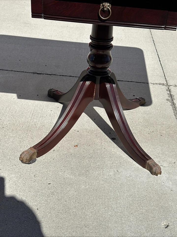 Vintage Duncan Phyfe Carved Mahogany Flip Flap Side Table - Image 2 of 4