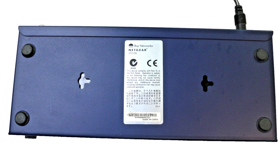 Netgear DS106 6-Port 10/100 Dual Speed Hub with Uplink Button & Power Supply - Image 3 of 4