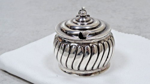 1891 Bham Sterling Silver and Glass Mustard pot with 1903 Bham Sterling Spoon - Picture 16 of 24