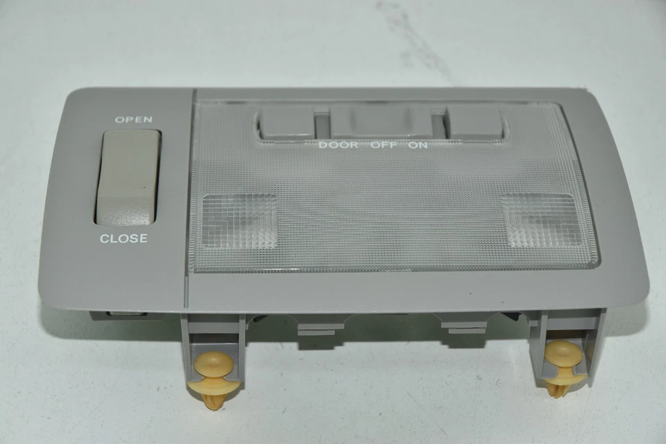 💎 Interruptor de techo corredizo luz domo consola superior Scion TC 2005-2010 81260-2105 Foto 2 de 4