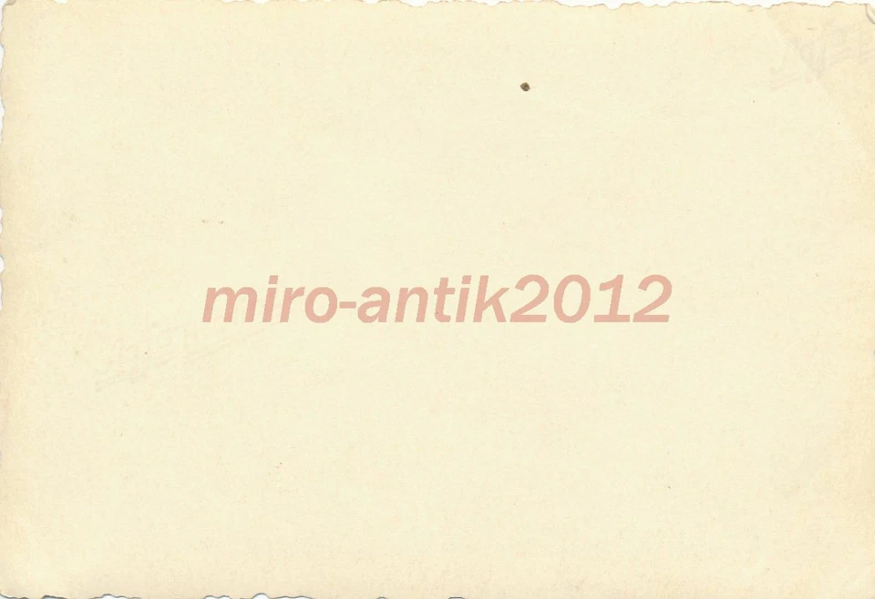 Foto, 3.Btl.Geb.Jg.Rgt.100, Offz. comer patos en el barrio de Laon 5026-449 - Imagen 2 de 2