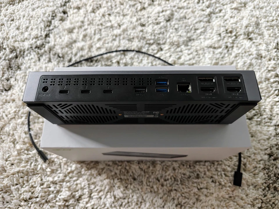 Estación de acoplamiento Acer ODK490 16 en 1 8K Thunderbolt 4 Foto 4 de 4