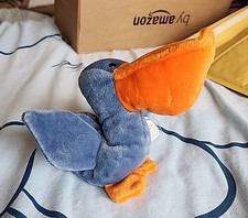 Ty Beanie Babies Scoop The Pelican Mint Condition with Tags Retired