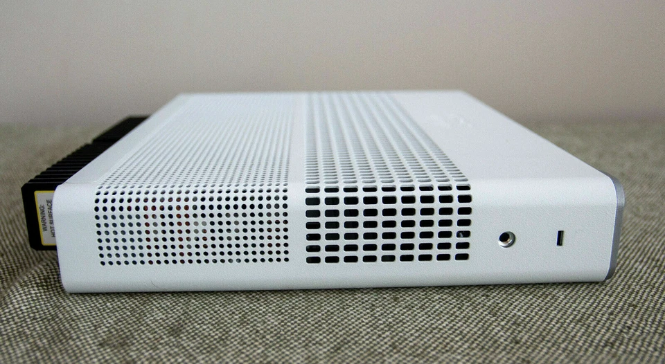 Cisco WS-C3560CX-12PD-S 16 Port Compact Switch, 12x PoE Ports 4x Uplinks, 2x10Gb - Image 4 of 4