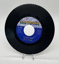 THE SUPREMES- Nathan Jones / Happy is a Bumpy Road on Motown 45 RPM