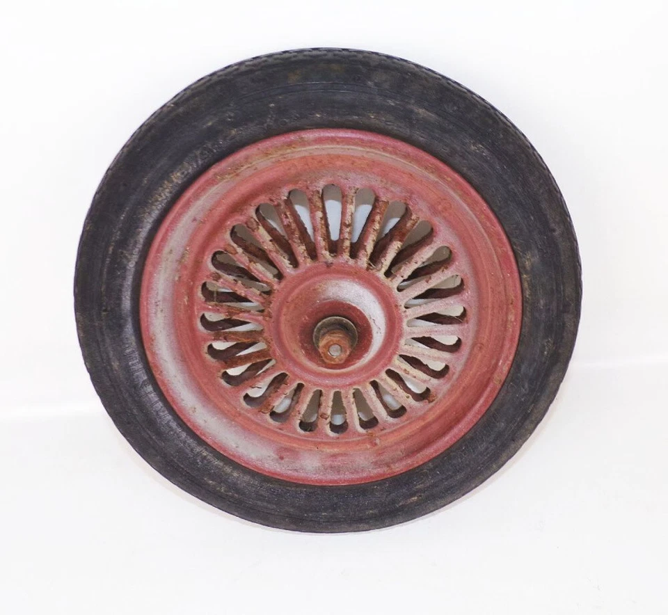 Alte Wagenräder Metall Reifen Industrie Design Rad 2 Vintage Räder Deko - Bild 2 von 4