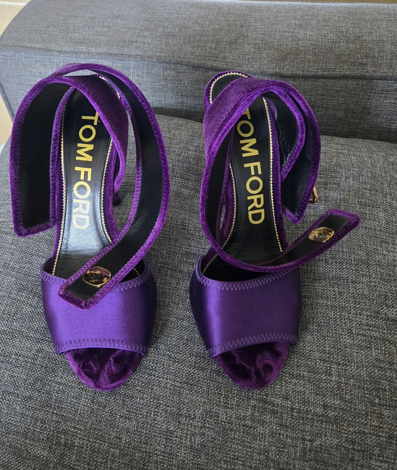 Tom Ford — TOM FORD Velvet D'orsay Pumps Heels Size US 8/EUR 39 Purple Leather