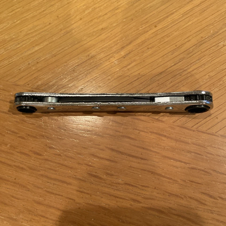 Snap-On NEW R1011C 5/16–11/32" 12-Point SAE 0° Offset Ratcheting Box Wrench - Image 4 of 4