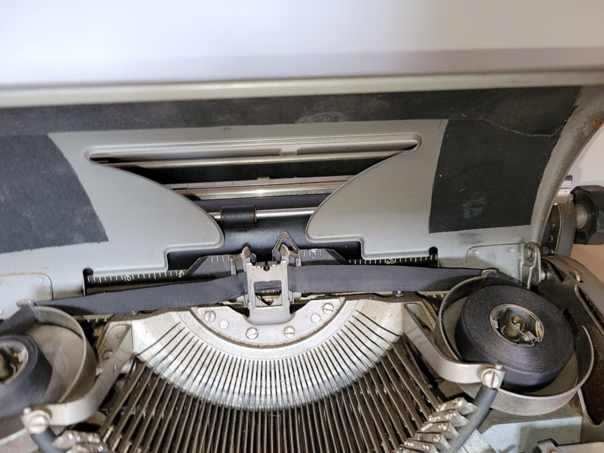 Vtg Remington Rand Inc. Manual Typewriter Model #3-1128 1 | eBay Vtg Remington Rand Inc. Manual Typewriter Model #3-1128 1 | eBay