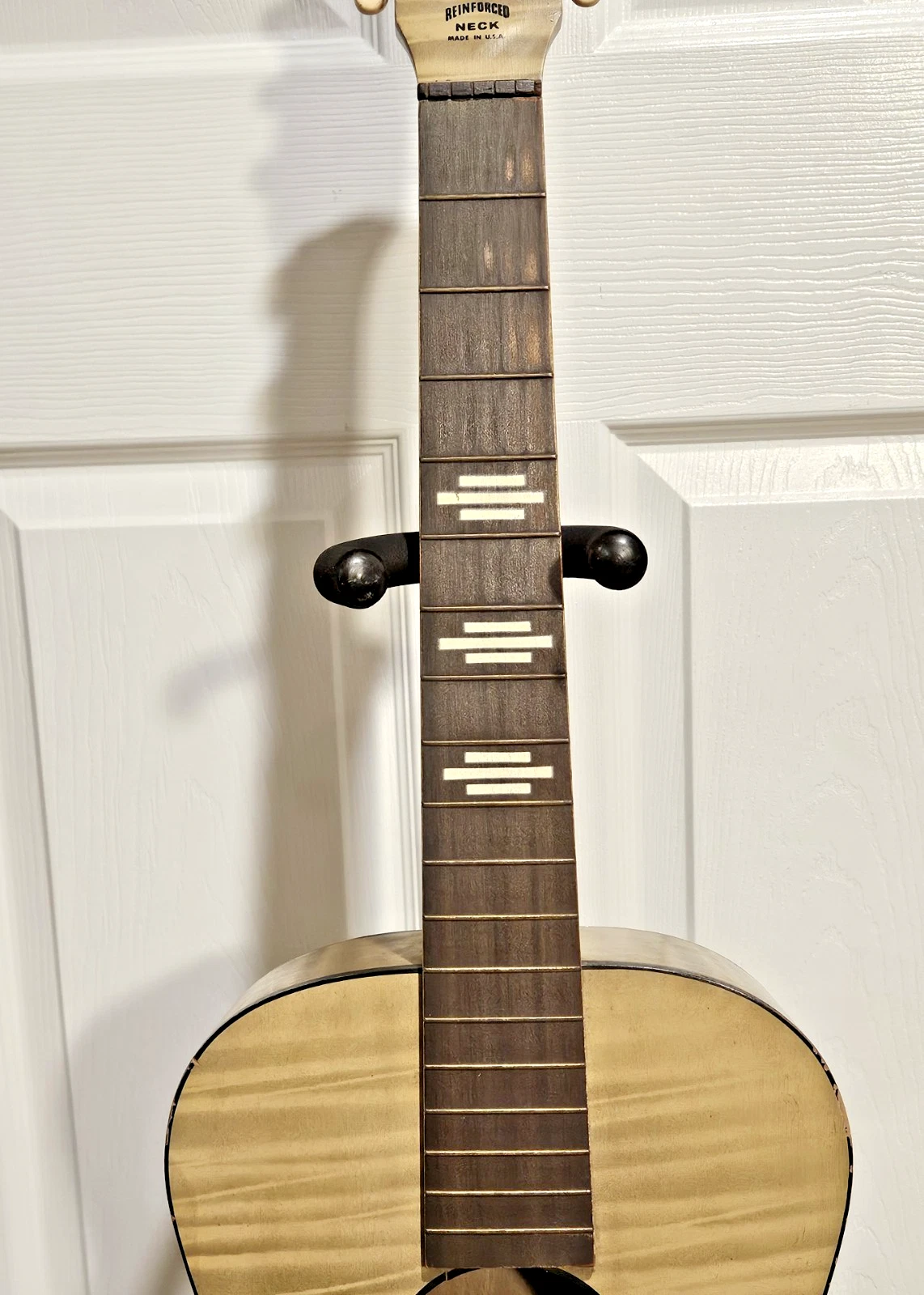 Picture 3 of 24