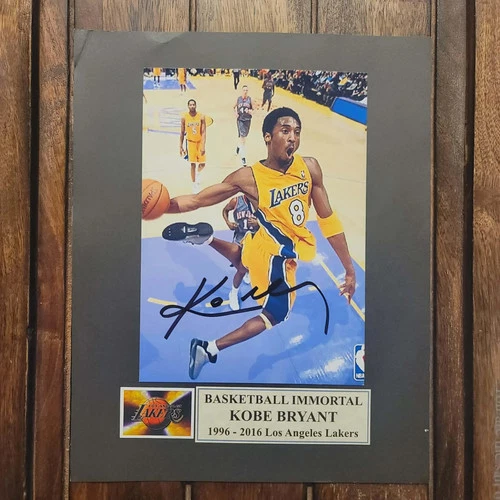 Kobe Bryant Lakers Signed/Autographed 8x10 Matted Photo Display - COA & AI LOA!