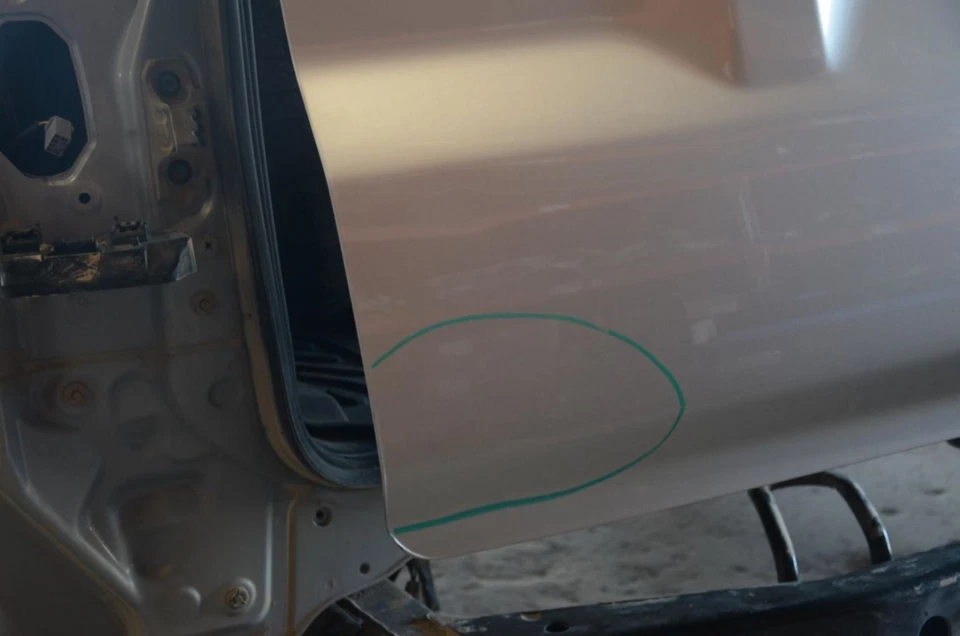 14-23 丰田 4Runner 4.0L 银色后备箱舱口组件 — 第 2/4 张图片