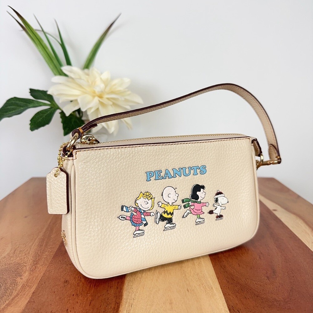 【CoachXPeanuts】コラボ スヌーピー ノリータ19 公式】コーチアウトレット | 【COACH X PEANUTS】ノリータ 19