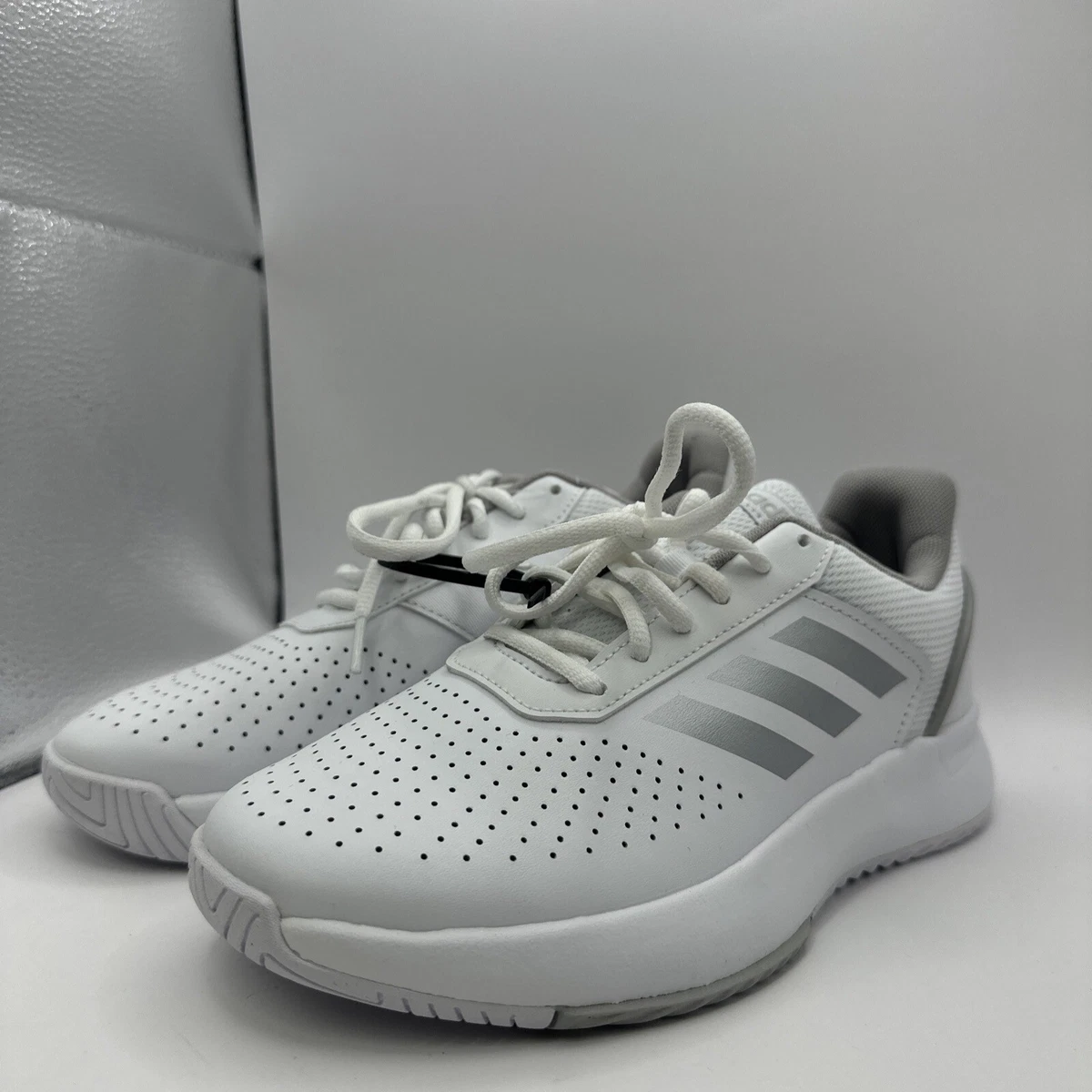 adidas courtsmash ladies