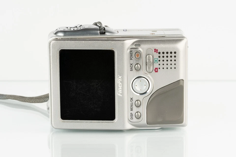 Fuji Fujifilm M603 FinePix Camera in Working Cond. English,  NO SHIPPING TO USA - Image 3 of 4