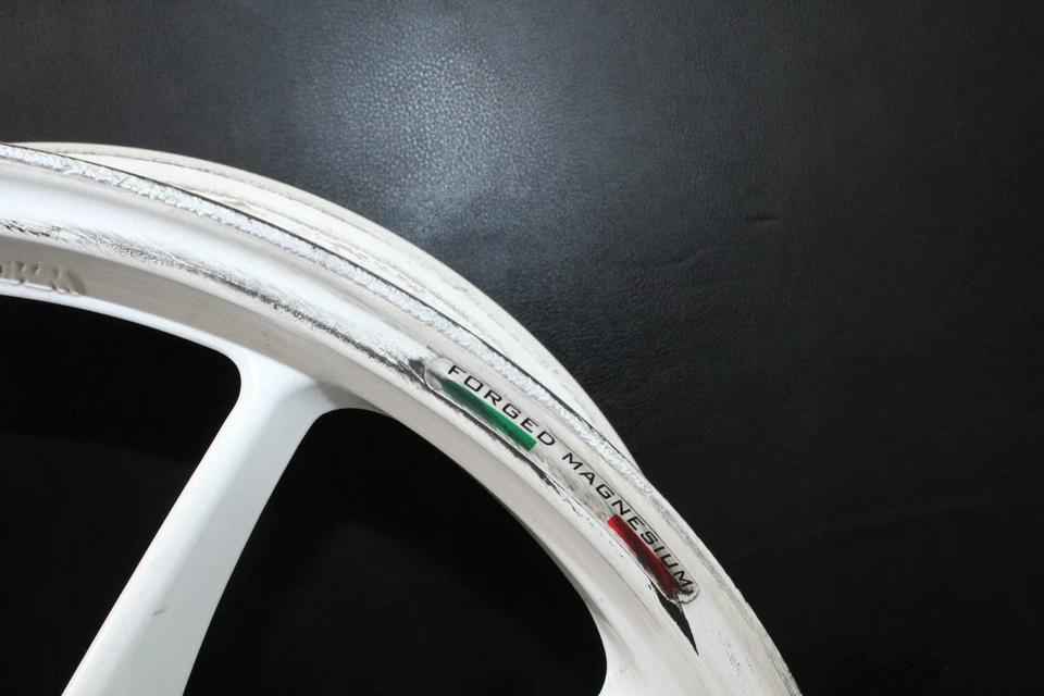 Llanta trasera Ducati Monster 796 2011 11 Foto 4 de 4