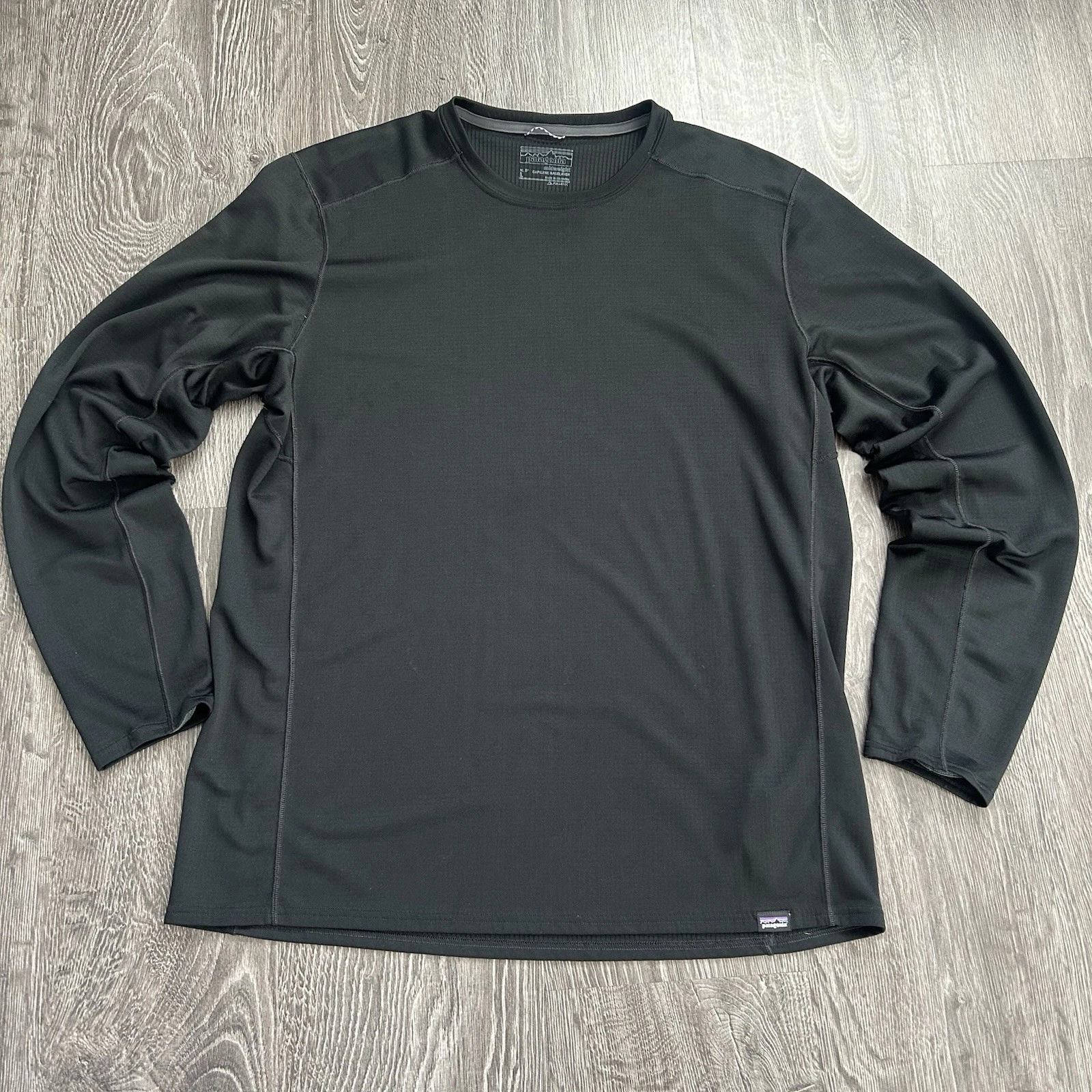 Patagonia Men's Mid-Weight Capilene Base Layer Long Sleeve Shirt Black Size LX
