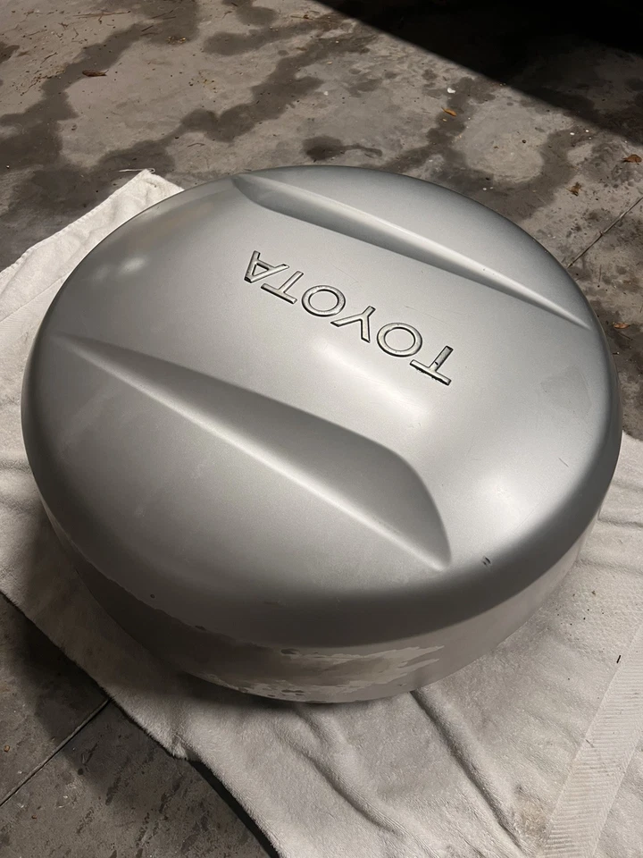 Toyota RAV4 2001-2005 cubierta de neumático de repuesto puerta trasera conjunto de cubierta dura OEM plateado Foto 4 de 4