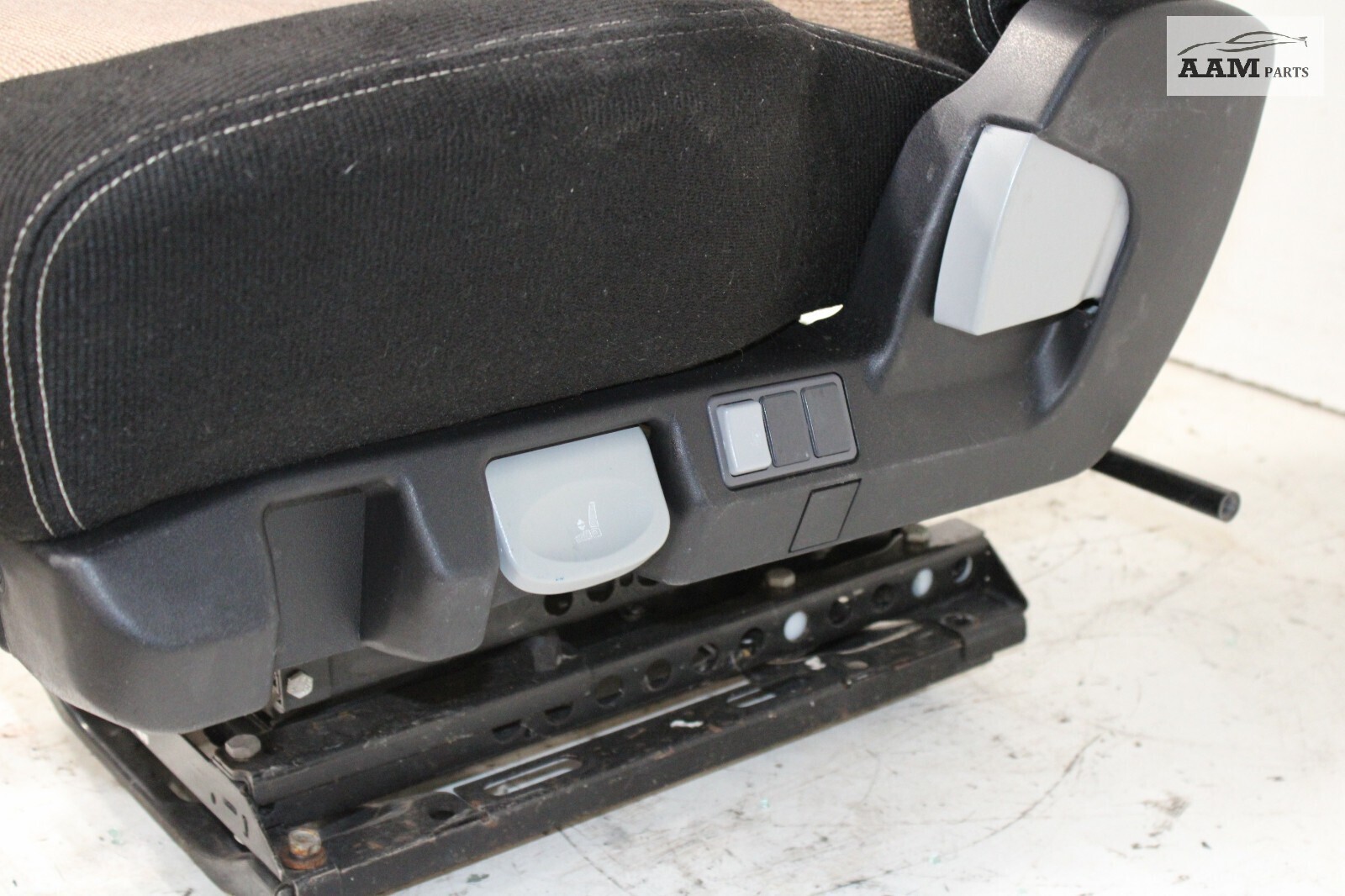 2018-2024 FREIGHTLINER CASCADIA FRONT RIGHT PASSENGER SIDE SEAT CUSHION OEM