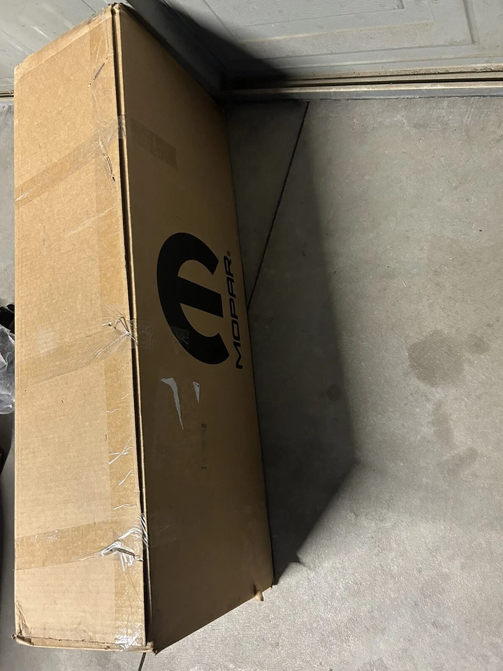 Cableado de carrocería - Mopar (68619710AB) 2023 Chrysler 300 Arnés de carrocería OEM Foto 3 de 4