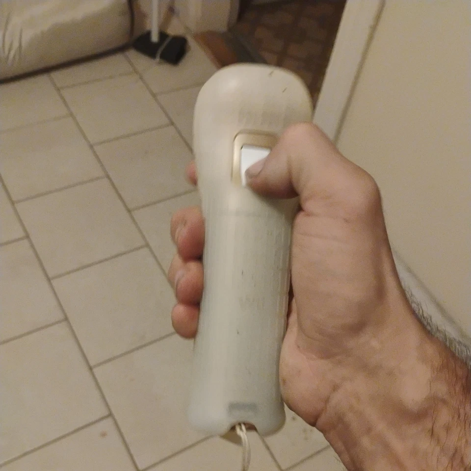 Nintendo Wii Legend Of Zelda Gold Controller Remote Motion Plus Case - Image 2 of 3