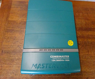 Mastervolt Combimaster / 12/3000VA 100A / Bastler / Ersatzteil / defekt (0606)