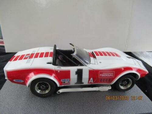 CAROUSEL 1 #4604 CORVETTE L-88 1969 #1 Tony DeLorenzo 1/18 SCALE Serial #1799 - Picture 6 of 15
