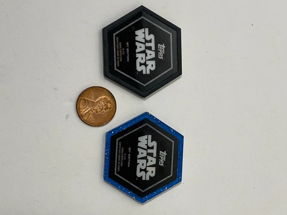 Asajj Ventress and Count Dooku Topps Galactic Connexions Discs, Pre-Owned Foto 2 de 2