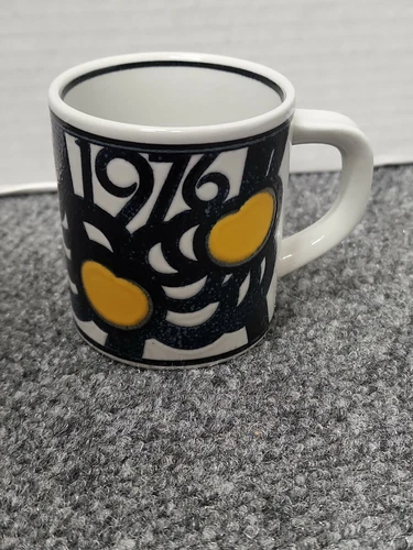 ROYAL COPENHAGEN  Fajance Annual Mug - Small 1976