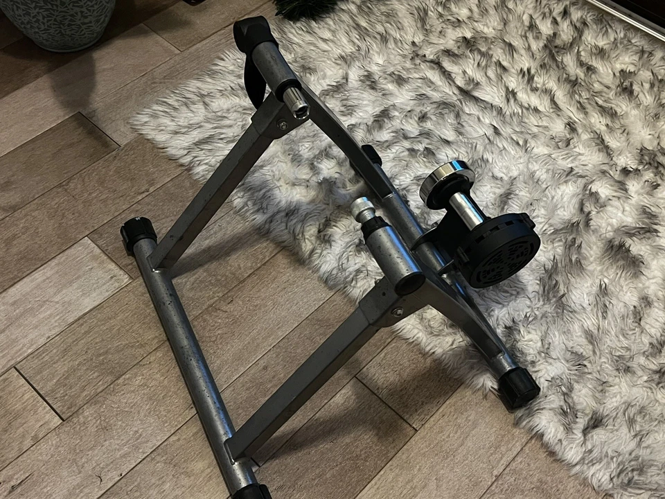 Bike Lane Premium Trainer Bicycle Indoor Trainer Exercise Ride All Year Silver - Image 3 of 4