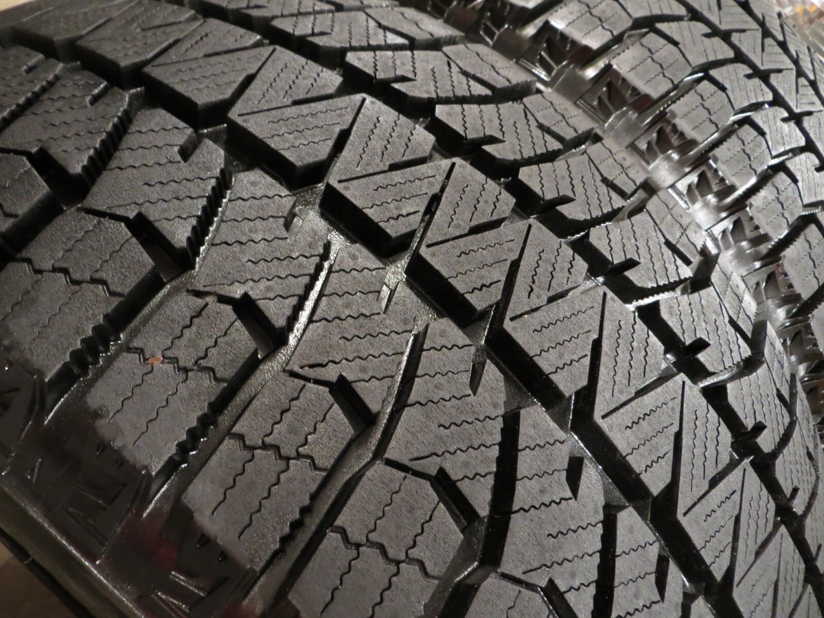 NEW 2 TWO BRIDGESTONE BLIZZAK WS90 JAPAN 225/50R17 94H SNOW