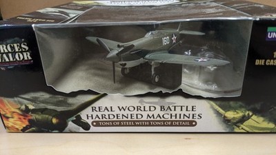 Unimax ''Force of Valor'' US Curtiss P-40 Peral Harbor 1941 1:72 P40 USAAF