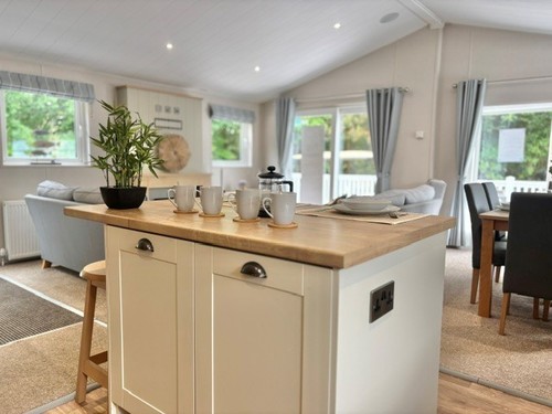 LUXURY LODGE FOR SALE IN LOWESTOFT - Picture 9 of 13