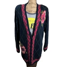 Vintage Size Petite Large* Grannycore Hand Knitted Floral Cardigan V-Neck Unique