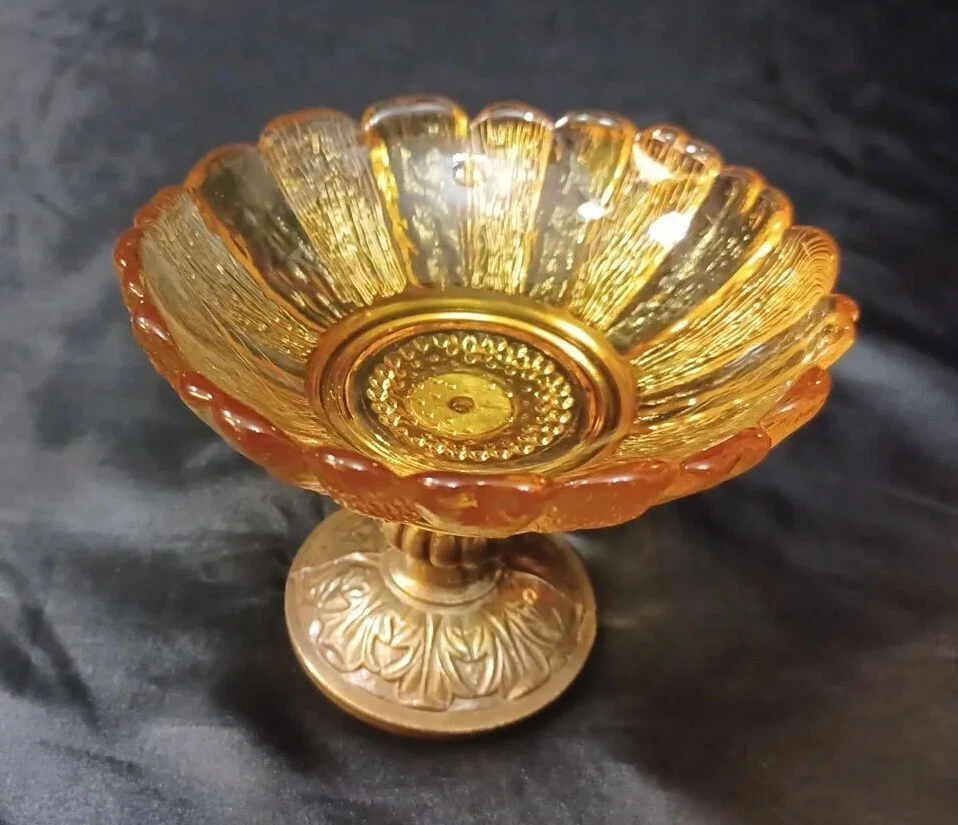 VINTAGE SABONETEIRA DE VIDRO ÂMBAR BUGIGANGA FLOR METAL PEDESTAL MCM DECORAÇÃO BOHO - Imagem 3 de 4