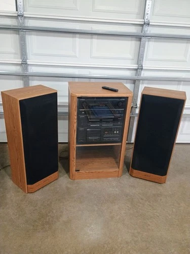 vintage Pioneer stereo component system With Two Speakers