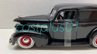 JADA SHOWROOM FLOOR 1939 CHEVY SEDAN DELIVERY 1:24 BLACK WITH MOON