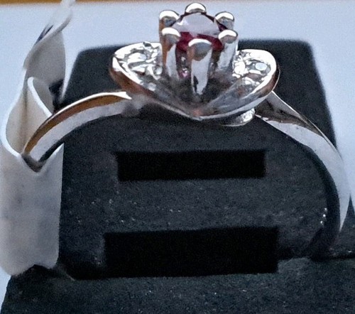 Damen Gold Ring - Rubin + 2 Diamanten 0,13 Ct. - sehr guten Schliff - Ungetragen - Bild 3 von 11
