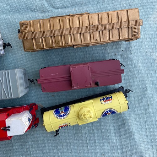 Life-Like Armed Forces HO Model Train Engine Box Car Army Navy Marines Air Force - Bild 13 von 24