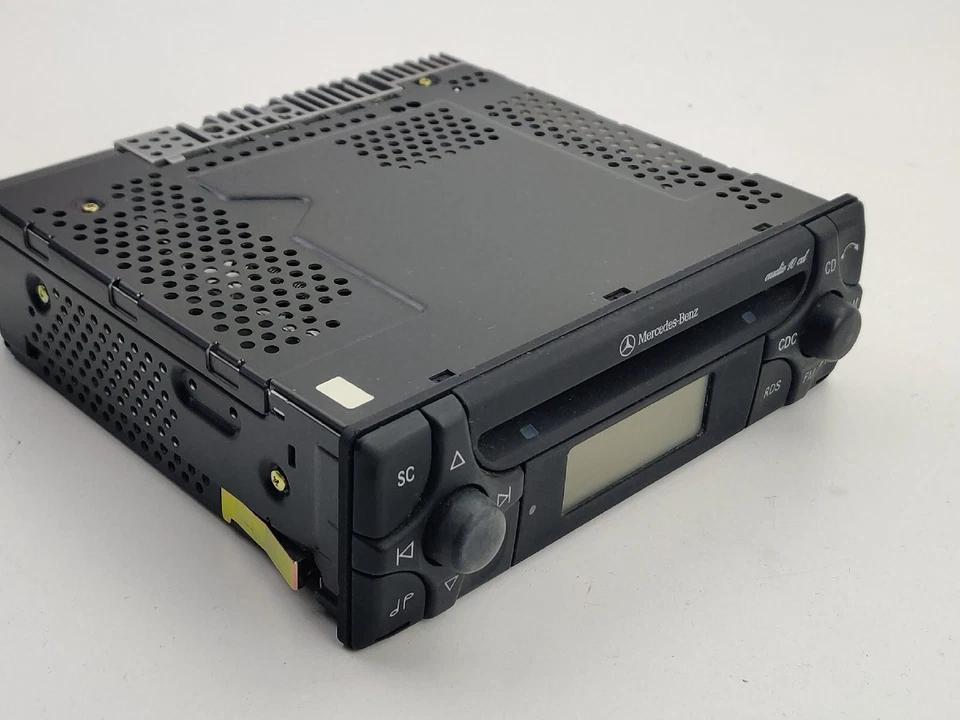 Original Mercedes MF2910 Audio   A1708200386 Autoradio CD+CODE 💯 - Bild 3 von 4