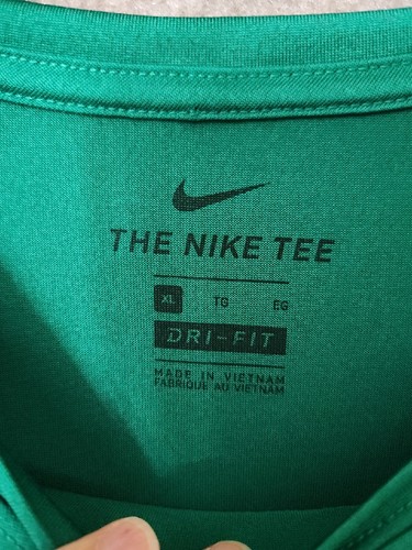 Nike Dri FIT Training Shirt Youth Boys XL Green Long Sleeve Swoosh Logo NEW - Picture 3 of 6