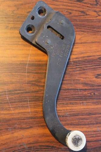 Original VW T5 Bus Rollenführung Rolle rechts oben Schiebetür 7H0843436P /17427