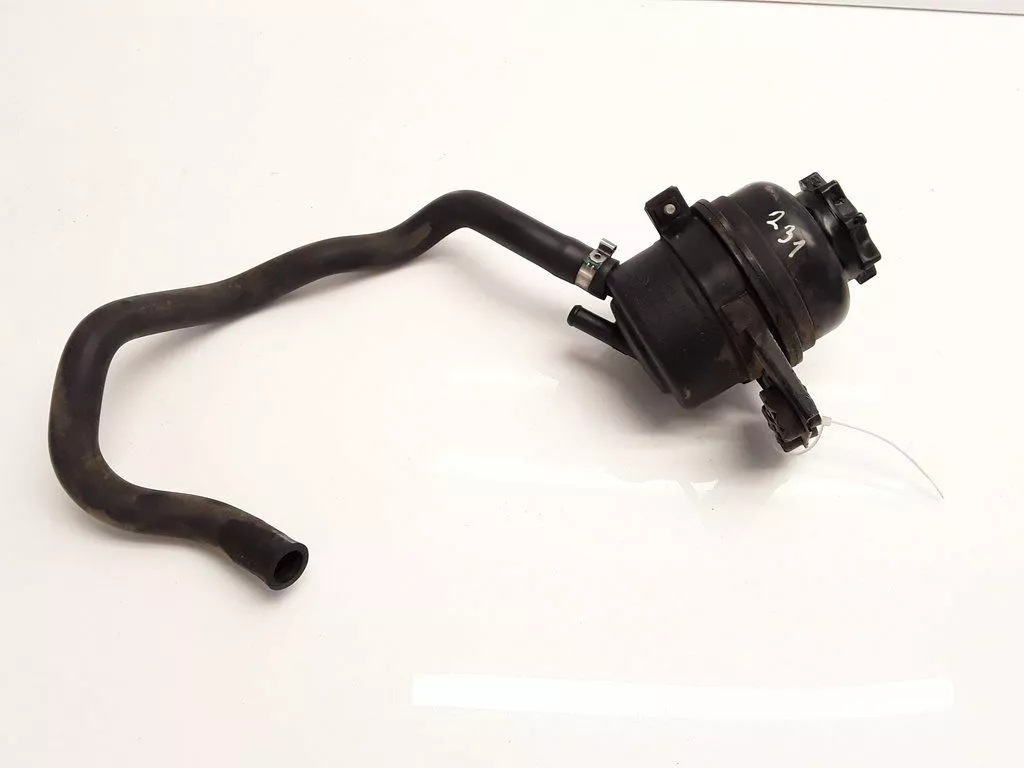 BMW 135i E82 2008 power steering fluid tank reservoir pipe 6768094