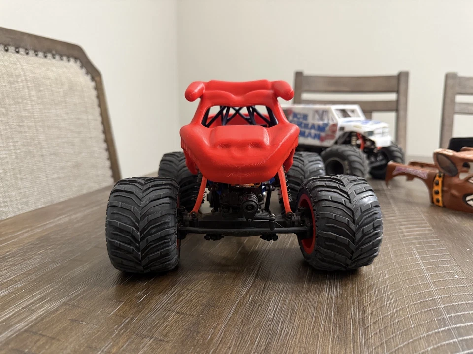 1/18 Losi Mini LMT Custom El Toro Loco Body - New Style - Raw Body - PETG - Red - Image 3 of 4