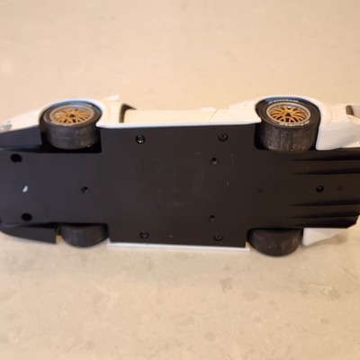 UT Models SB 1/18 – Porsche 911 GT1 Street 1996 Blanche – Modèle D'exposition (sans Boîte)