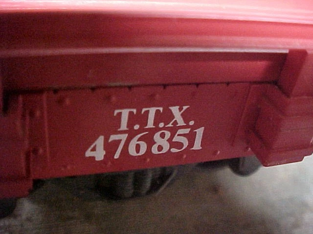 USA TRAINS TRAILER TRAIN No. 476851 FLAT CARS G Scale - not complete - Image 3 of 4