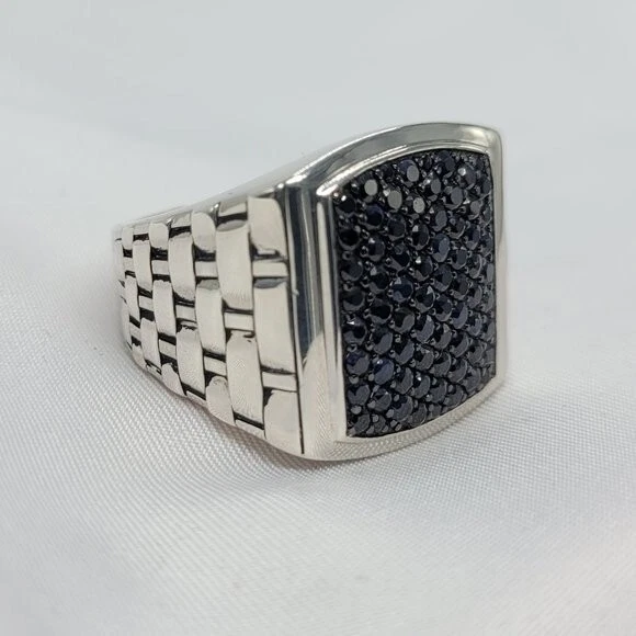 Fantastic Woven Design Engraved Shank Men's Ring With 1.58CT Simulated Onyx - Image 2 of 4