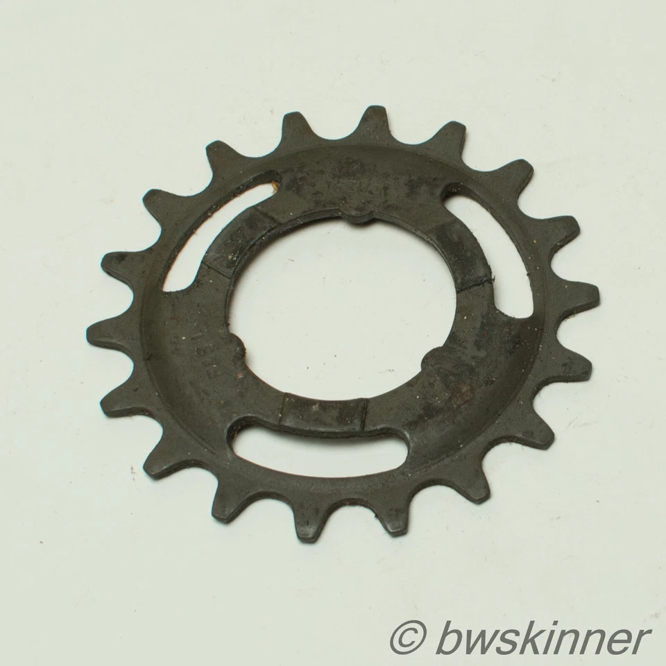 F&S Fitchel & Sachs Torpedo / Duomatic / 3 Speed Offset Cog. 18T. NOS. - Image 2 of 2
