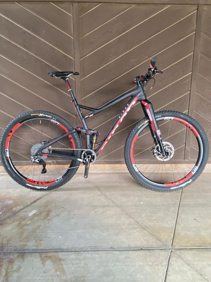 Bicicleta de montaña grande de fibra de carbono Niner RKT 9 RDO 2018 Foto 2 de 4